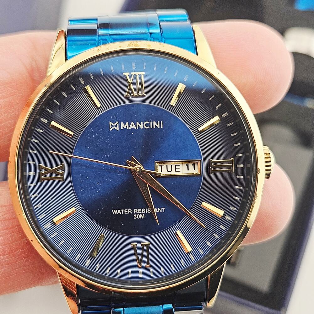 Mancini Roman Numeral Watch Gold & Metallic Blue Link Band Gift Set Bold NEW - Picture 2 of 5